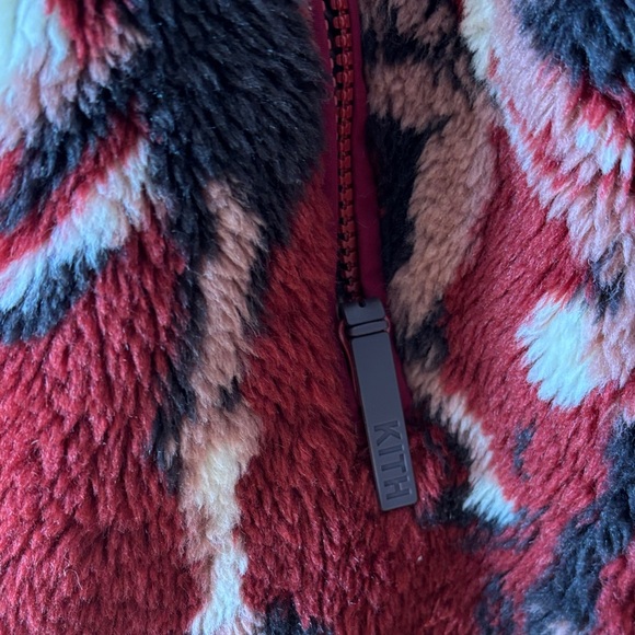 Kith Sherpa - Picture 3 of 4